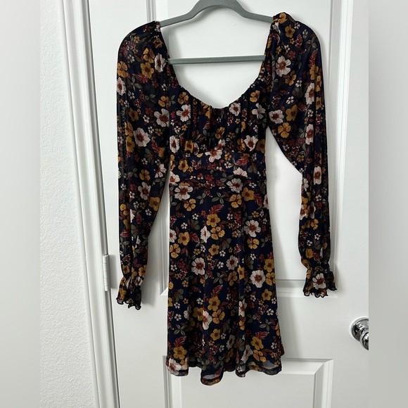 Inspired Hearts Dresses & Skirts - Inspired Hearts Long Sleeve Mini Dress Vintage Floral Print